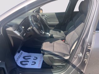 RENAULT Captur 1.6 E-Tech hybrid Intens 145cv auto