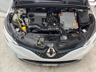 RENAULT Clio 1.6 E-Tech hybrid Serie limitata 140cv auto