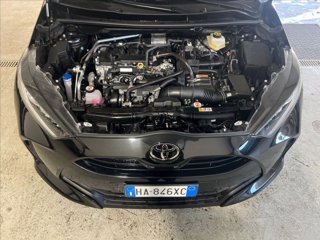 TOYOTA Yaris 1.5h Trend