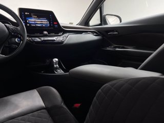 TOYOTA C-HR 1.8h Lounge 2wd e-cvt