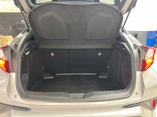 TOYOTA C-HR 1.8h Lounge 2wd e-cvt